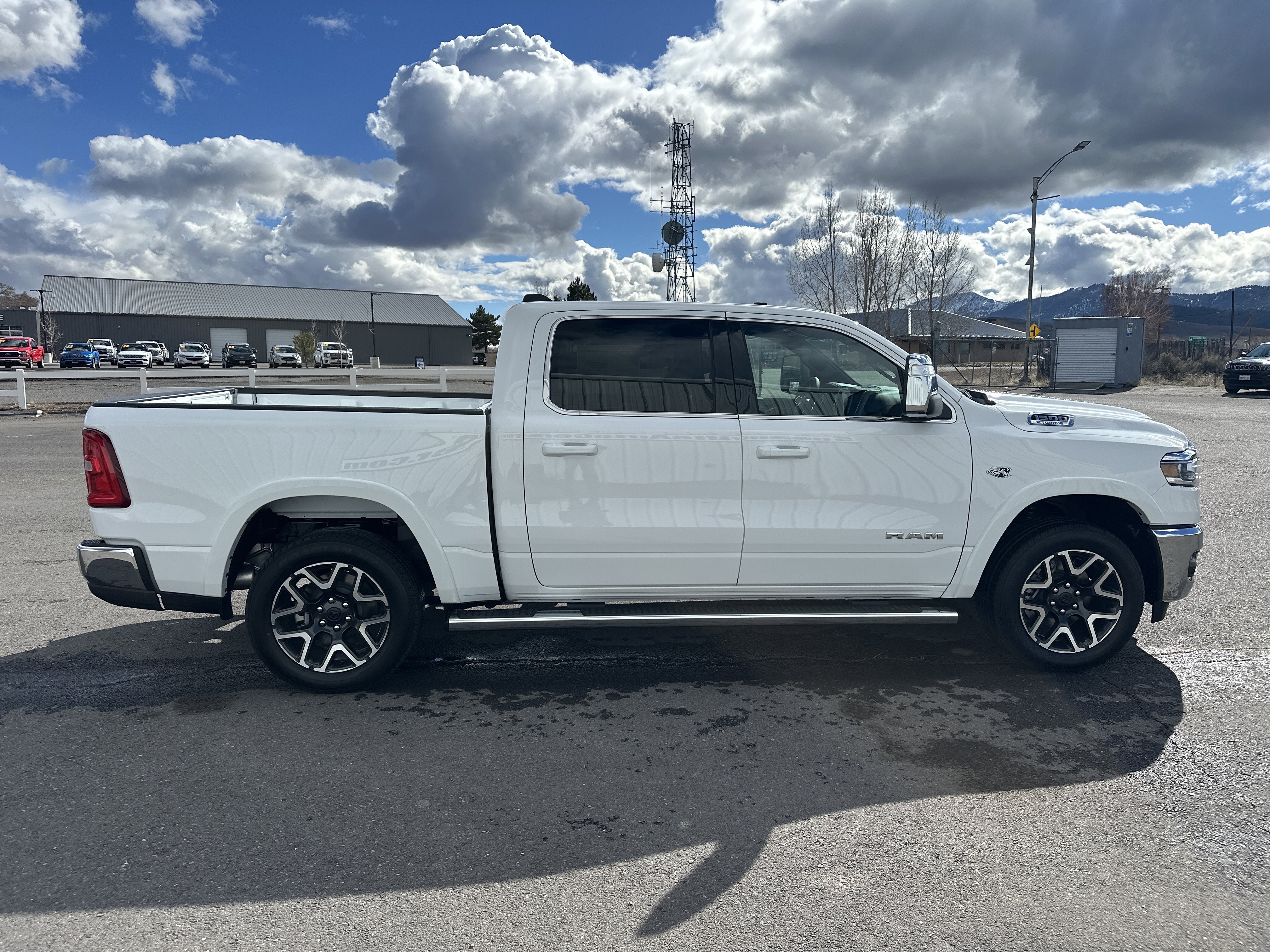2026 RAM 1500 Laramie - Photo 6