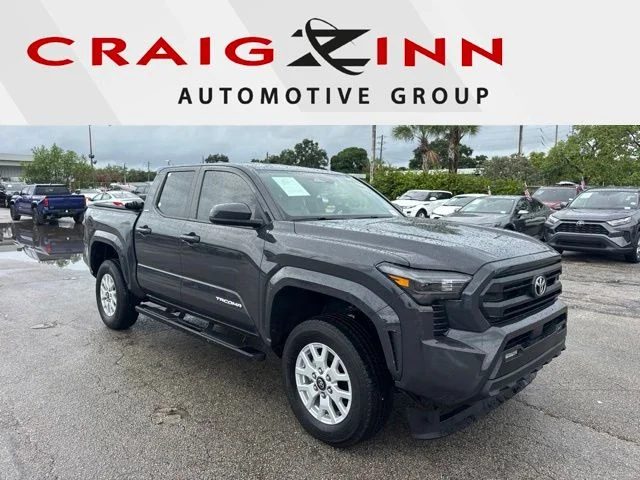 Used 2024  Toyota SR5 image 1