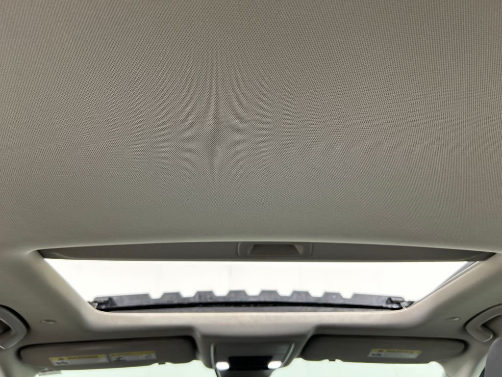 Used 2024  Honda EX-L image 18