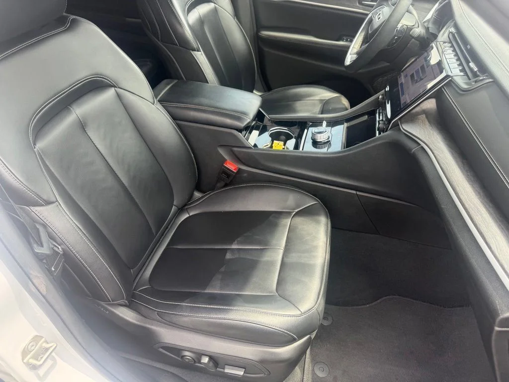 Used 2023 White Jeep Limited image 64