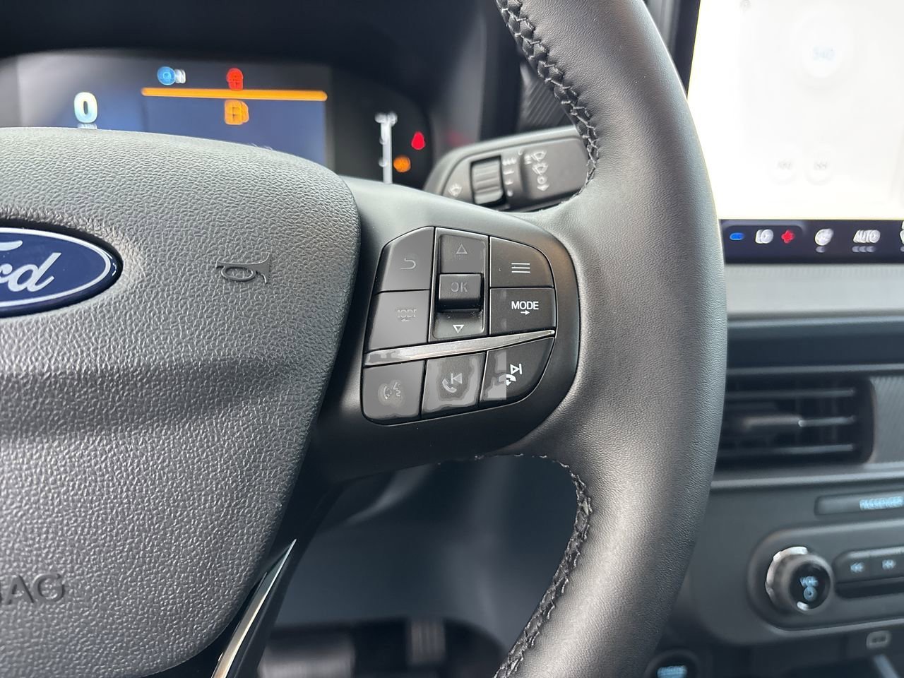 2025 Ford Maverick XLT - Photo 28