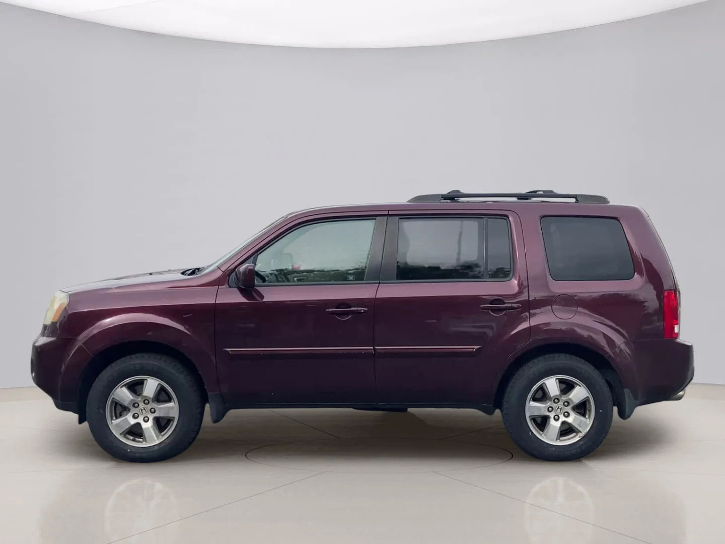 Used 2011 Burgundy Honda EX-L 4WD image 2