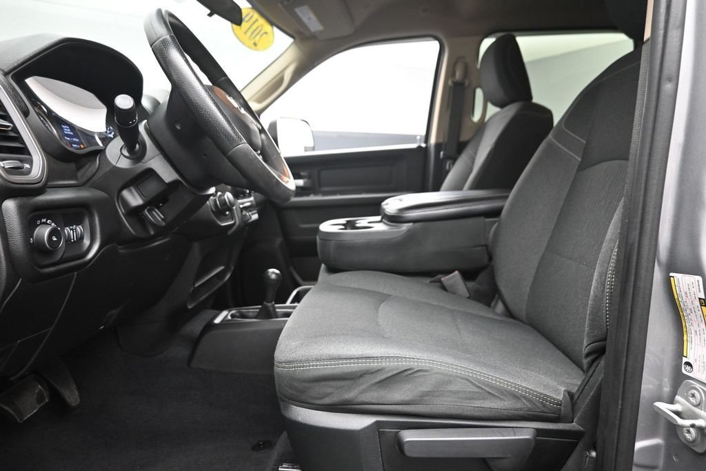 Used 2019 Silver Ram Tradesman image 16
