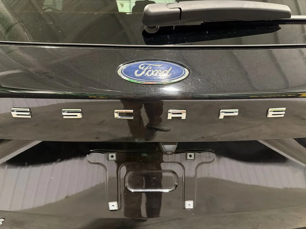 Used 2025 AGATE BLACK METALLIC Ford Active image 9