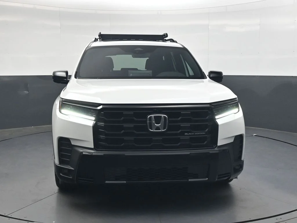 New 2026 Platinum White Pearl Honda Black Edition image 9