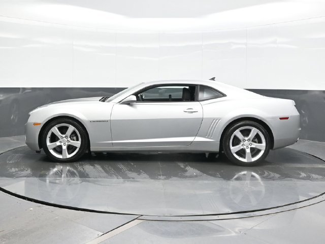 Used 2011 Silver Chevrolet 1LS image 4