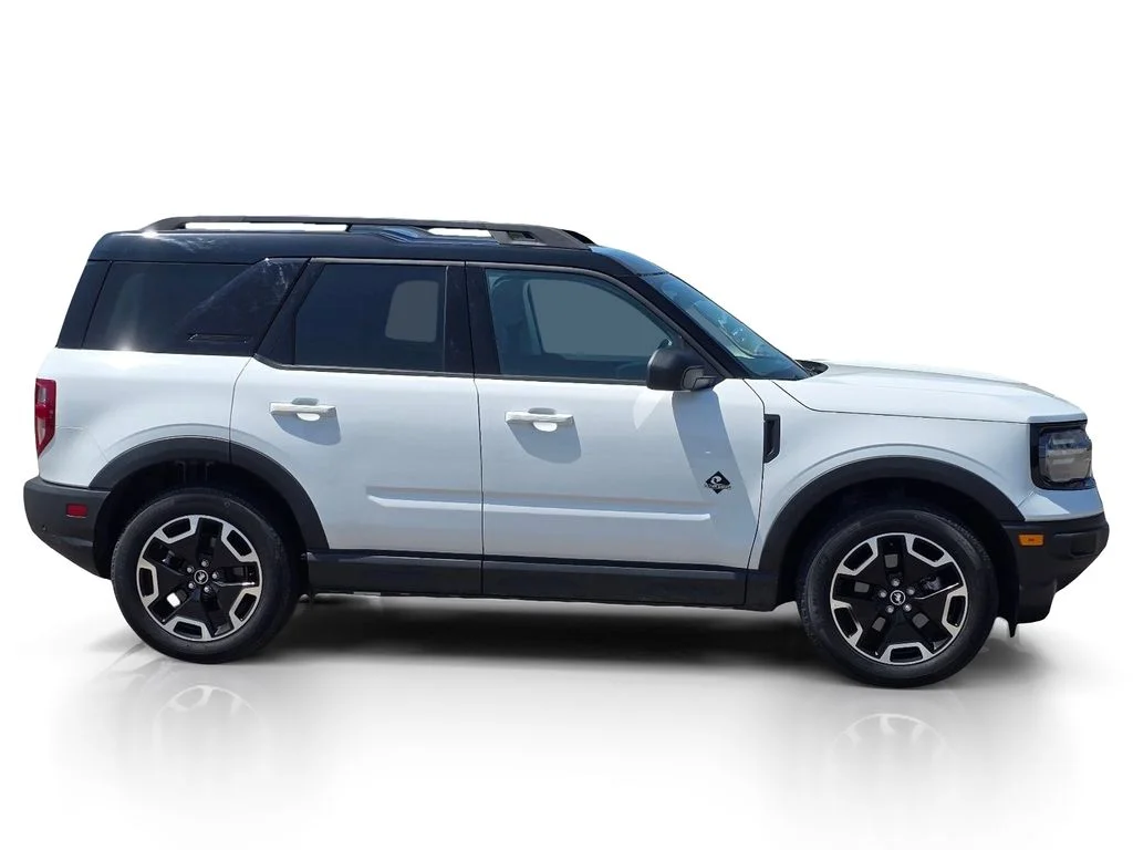 Used 2024 White Ford Outer Banks image 5