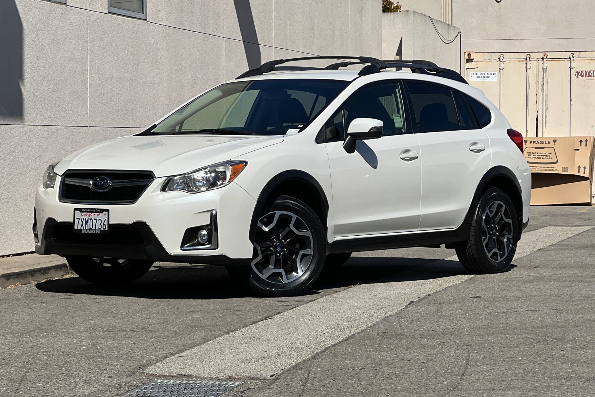 Used 2017 Crystal White Pearl Subaru Limited image 1