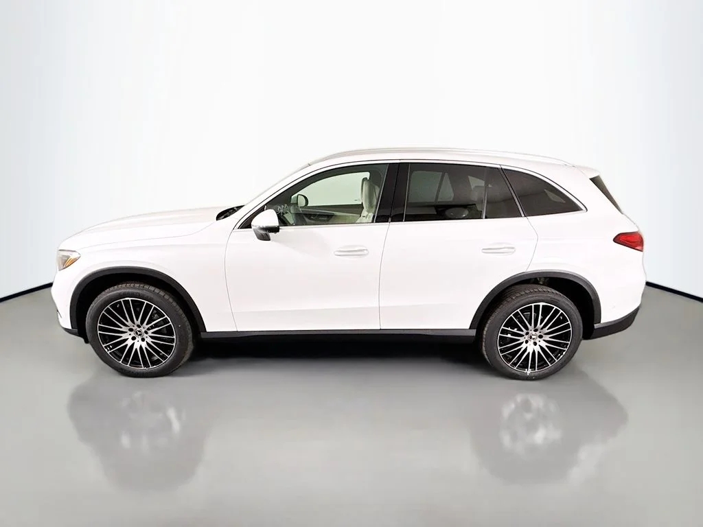 New 2026 White Mercedes-Benz GLC 300 image 4