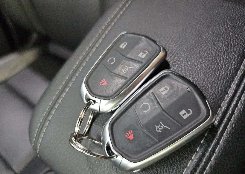 Used 2023 Silver Cadillac Premium Luxury image 7