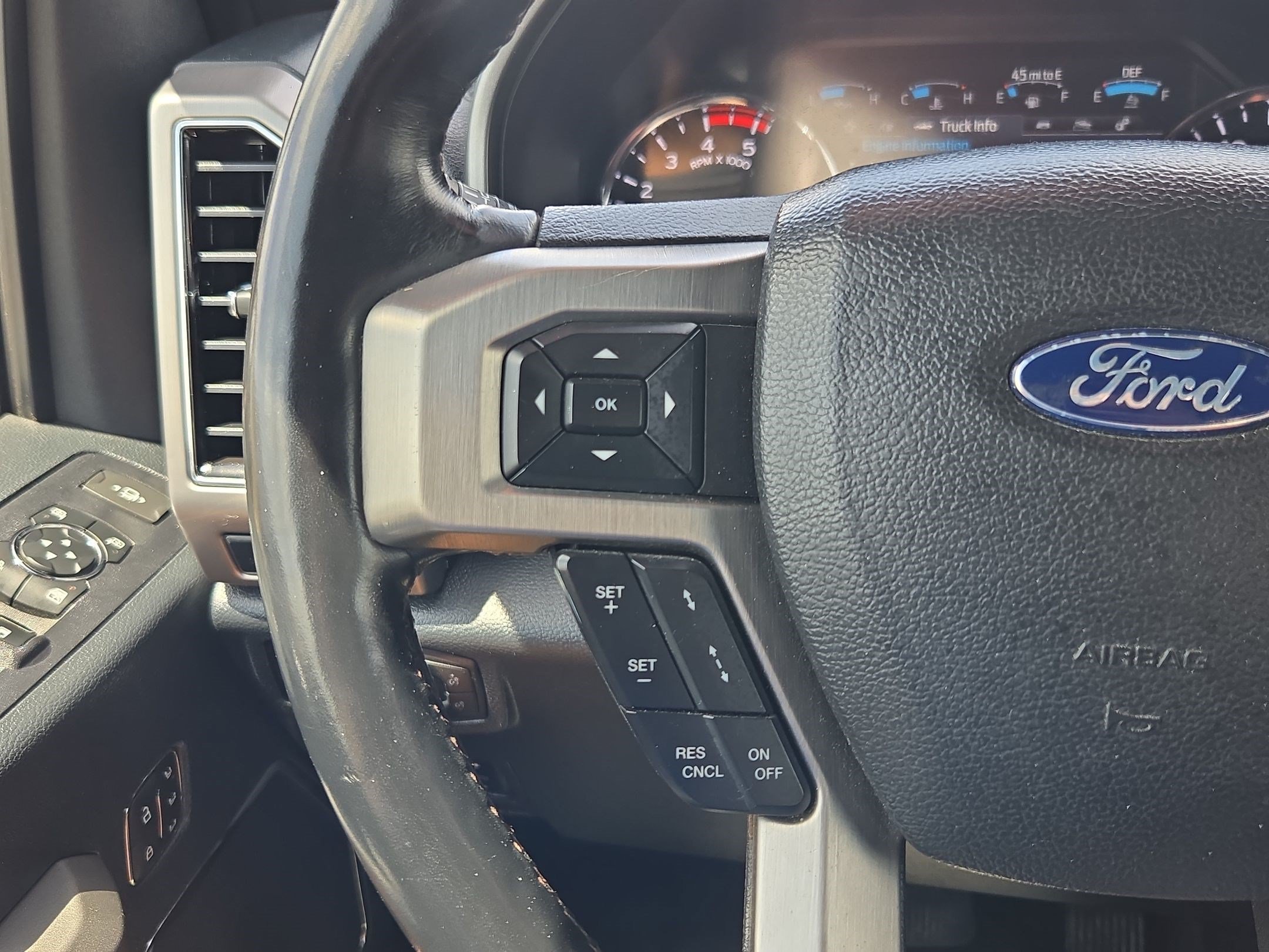 Used 2022 Blue Ford Platinum image 17
