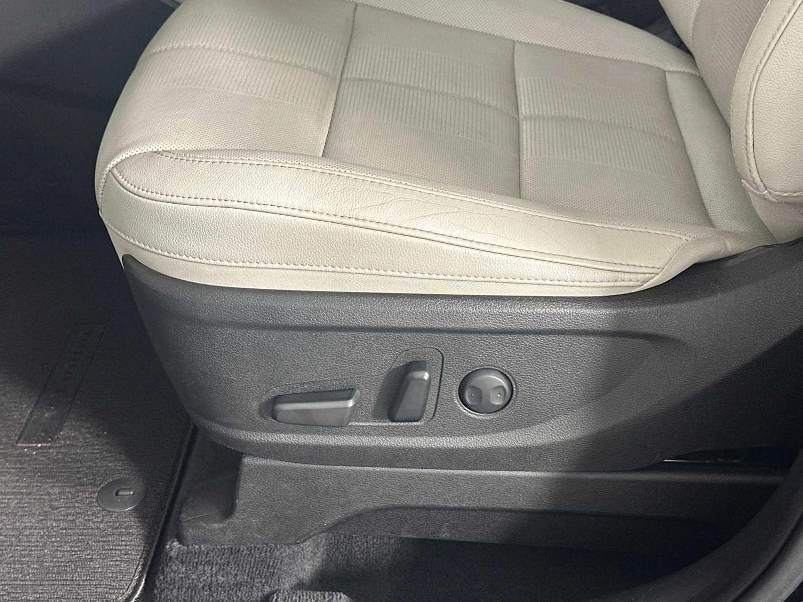Certified Used 2020 Ebony Black Kia EX image 9