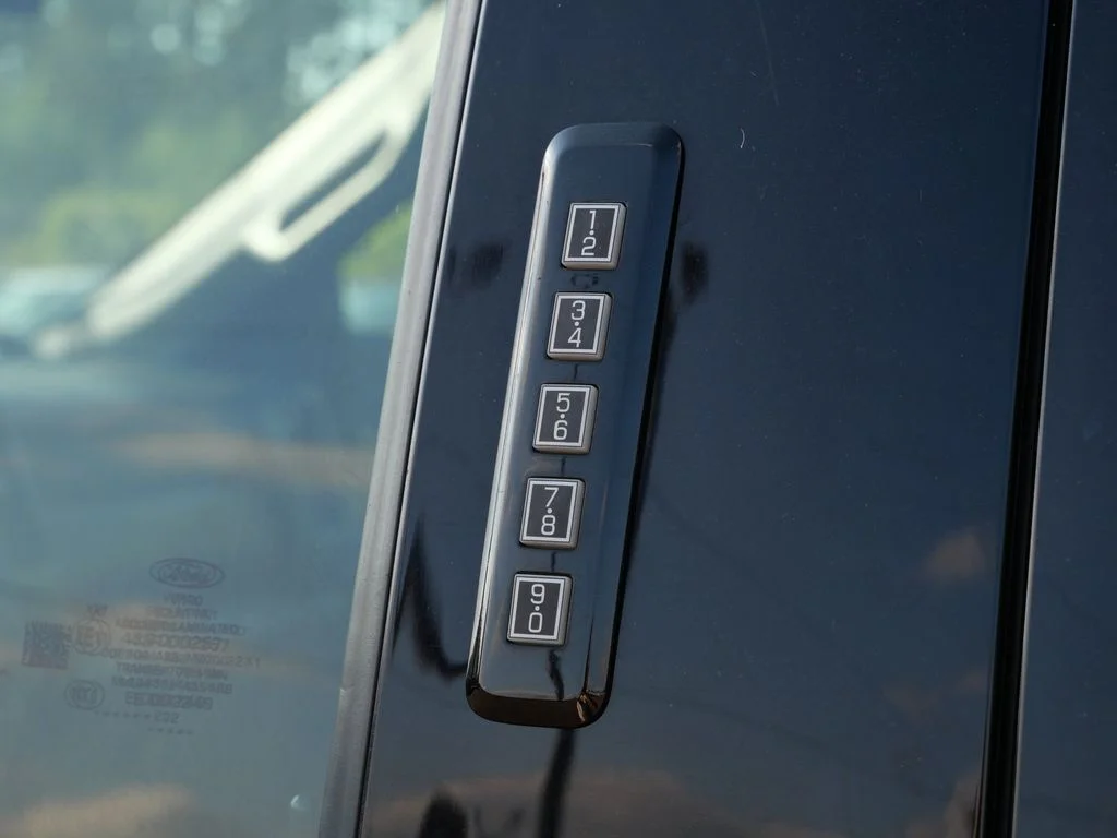 Certified Used 2022 Gray Ford XLT image 23