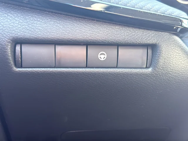 2026 Nissan KICKS SR AWD - Photo 32
