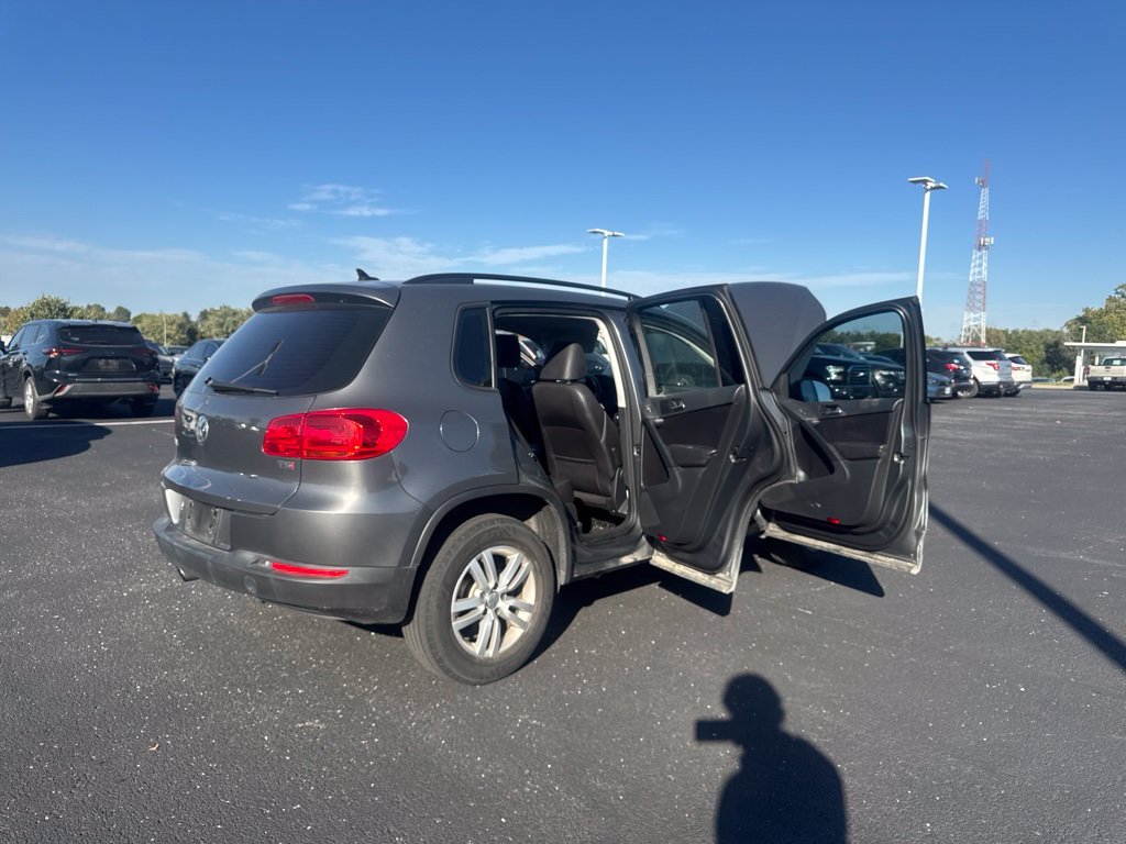 Used 2017 Gray Volkswagen 2.0T S image 18