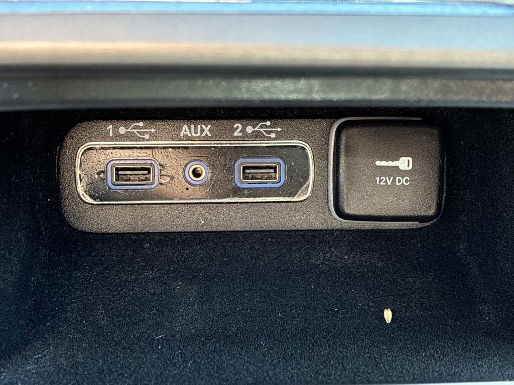Used 2021 White Jeep Laredo X image 29