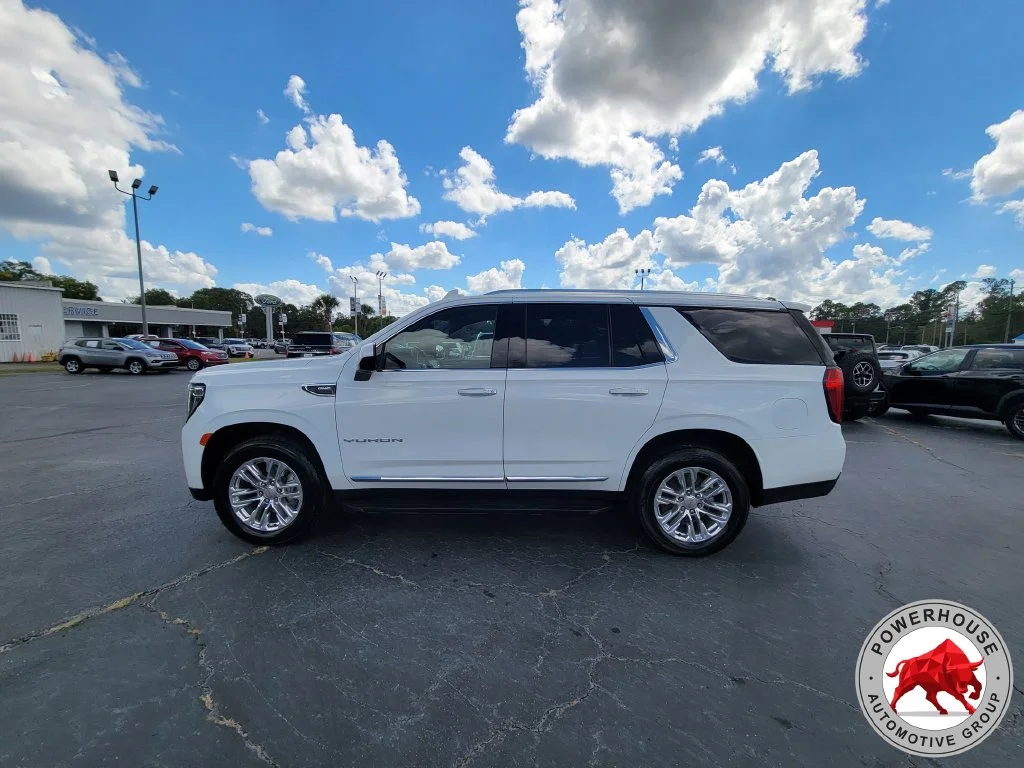 Used 2024 White GMC SLT image 3