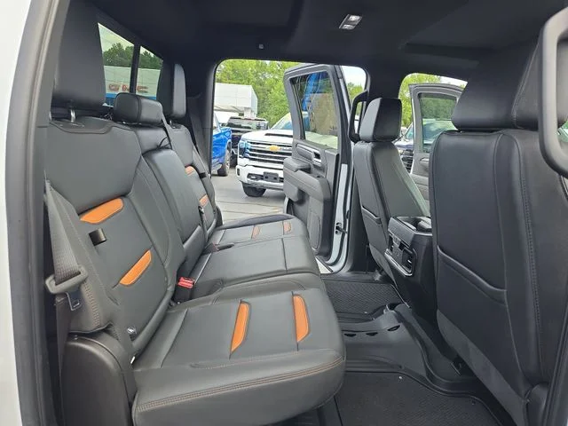 Used 2024 White GMC AT4 image 12