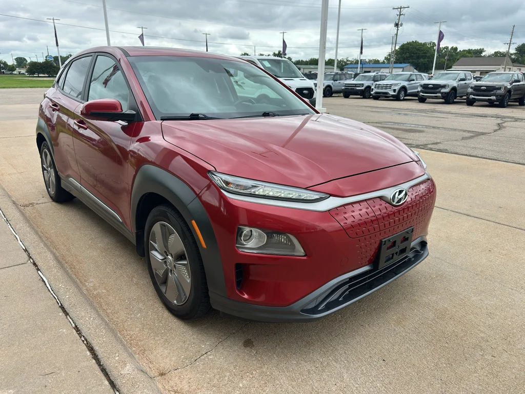 Used 2021 Pulse Red Hyundai Limited image 6