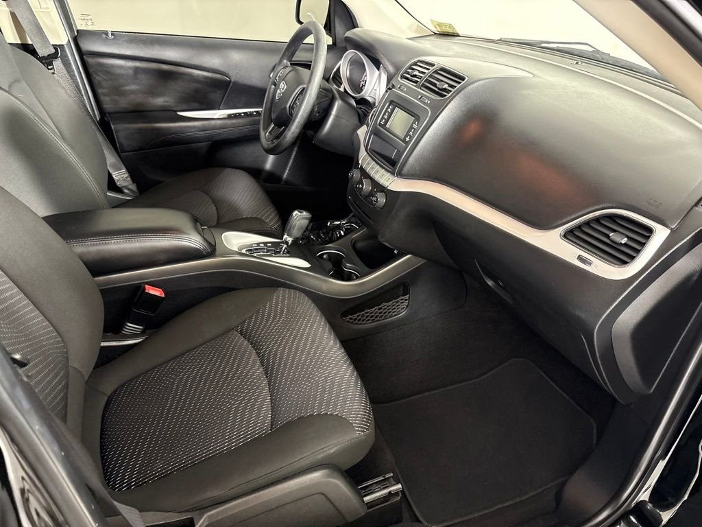 Used 2019 Black Dodge SE image 15