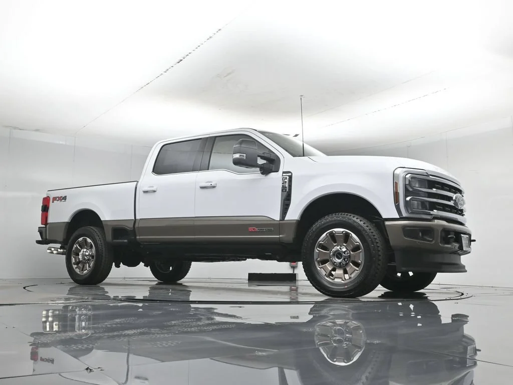 New 2027 Oxford White Ford King Ranch image 3