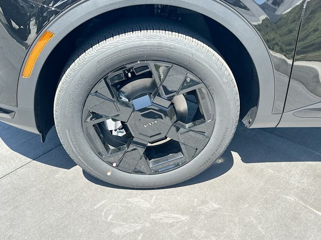 New 2027 Fusion Black Kia X-Line image 30