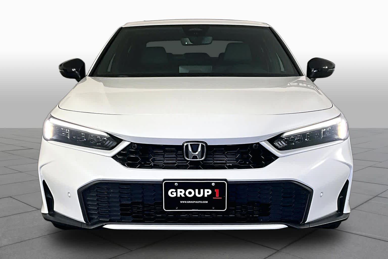 Used 2025 Platinum White Pearl Honda Sport Touring image 4