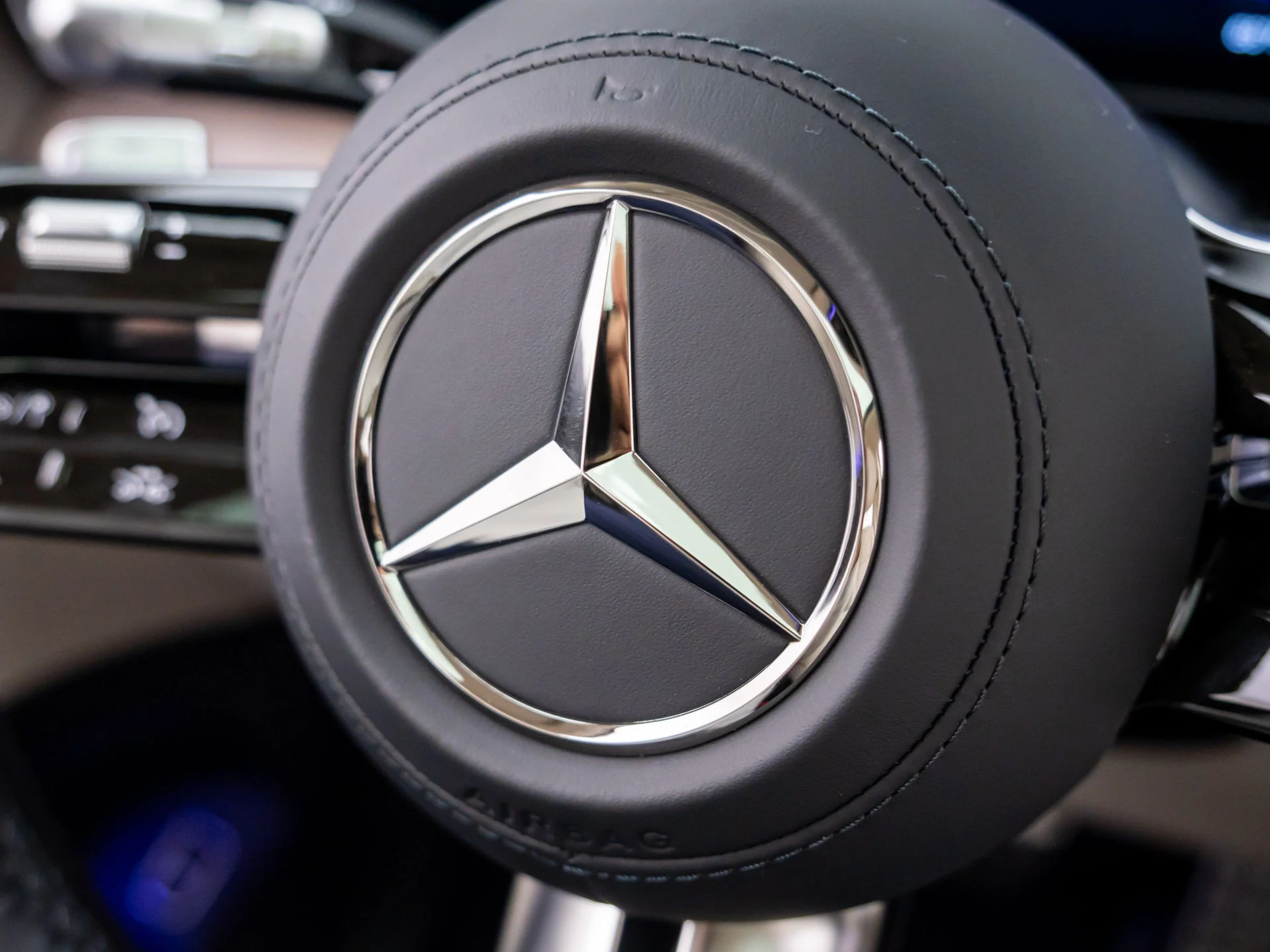 New 2027 White Mercedes-Benz GLS 450 image 29
