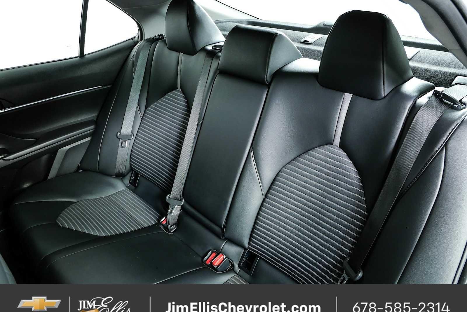 2024 Toyota Camry SE - Photo 17