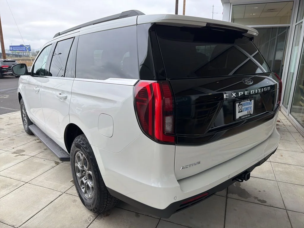 New 2025 Star White Metallic Tri-Coat Ford Active image 6