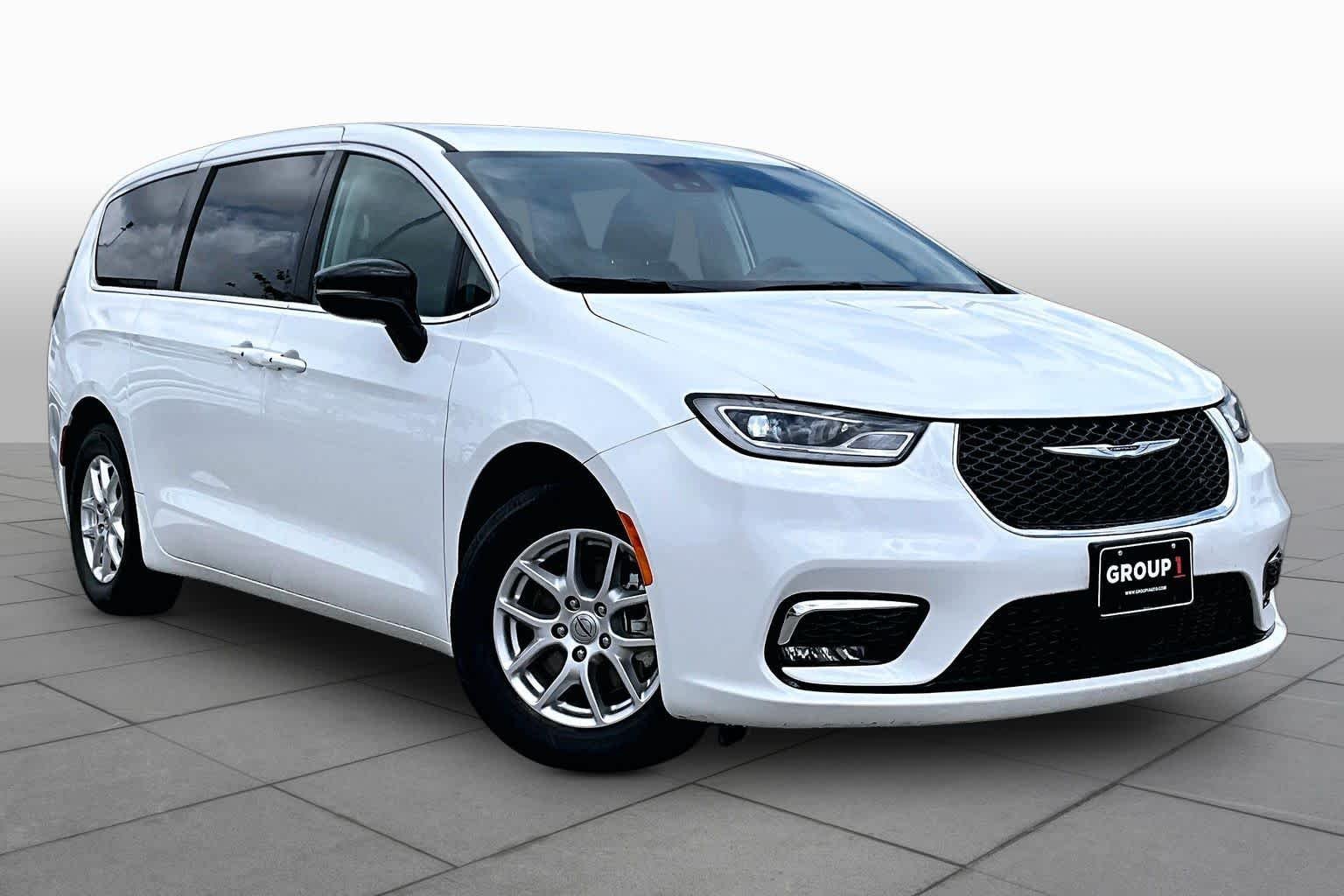 Used 2024 Bright White Clearcoat Chrysler Touring L image 3