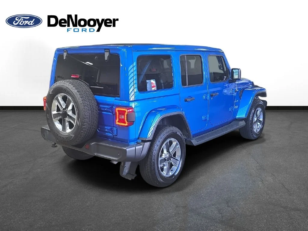 Certified Used 2022 Blue Jeep Unlimited Sahara image 7