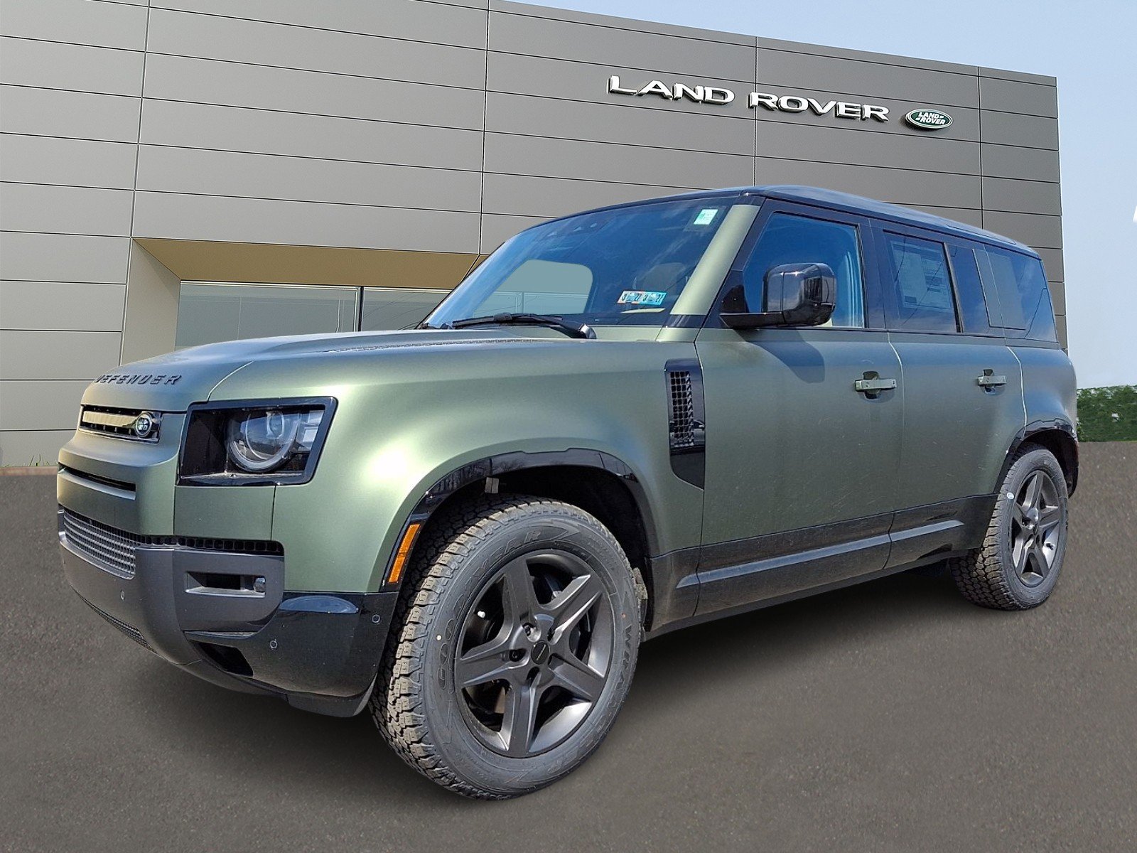 New 2026 Woolstone Green Land Rover P500 X-Dynamic SE image 1