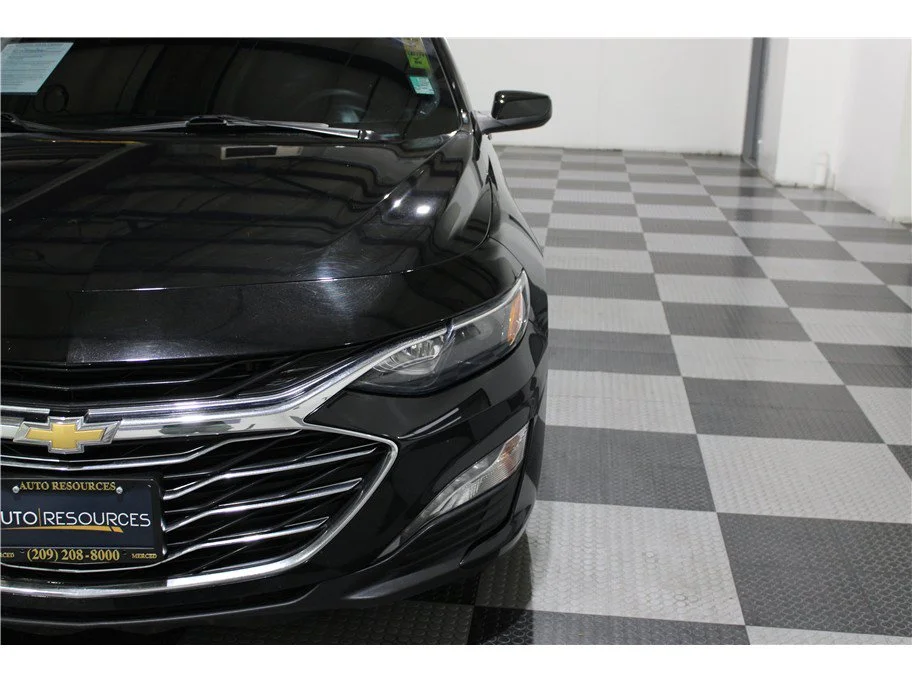 Used 2023 Mosaic Black Metallic Chevrolet LT image 8