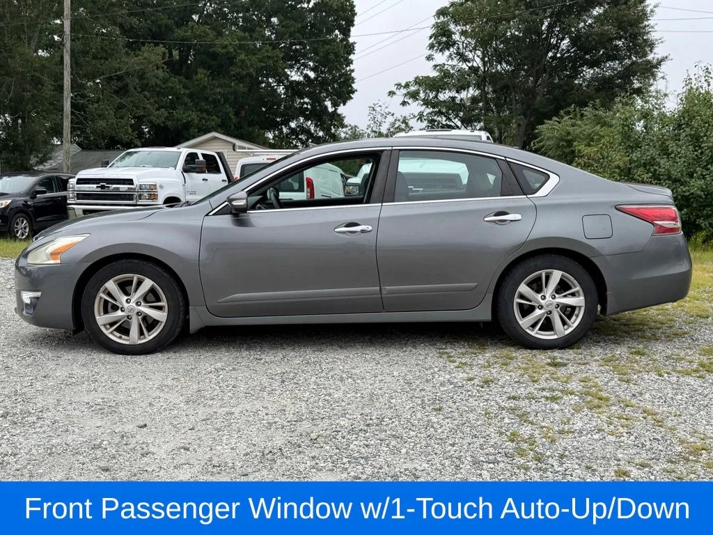 Used 2014 Gray Nissan 2.5 SV image 9
