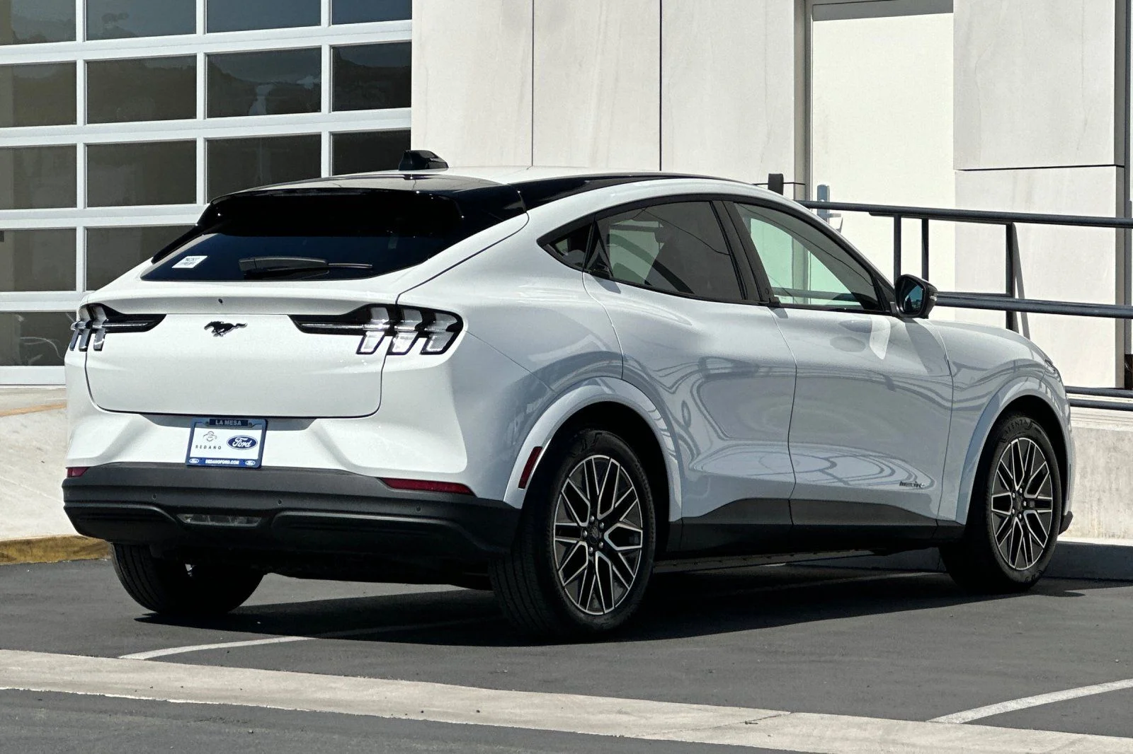 New 2026 Star White Metallic Tri-coat Ford Premium image 3