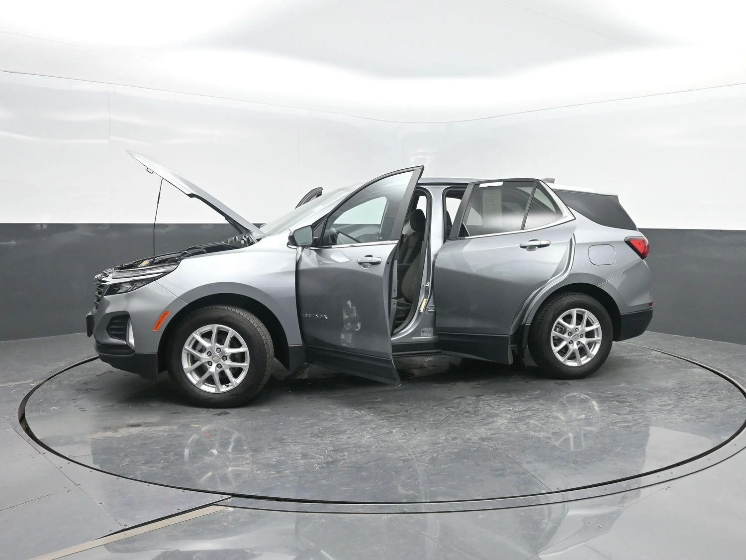 Used 2024 Sterling Gray Metallic Chevrolet LT image 47