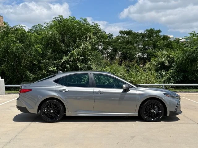 Used 2026  Toyota SE image 6