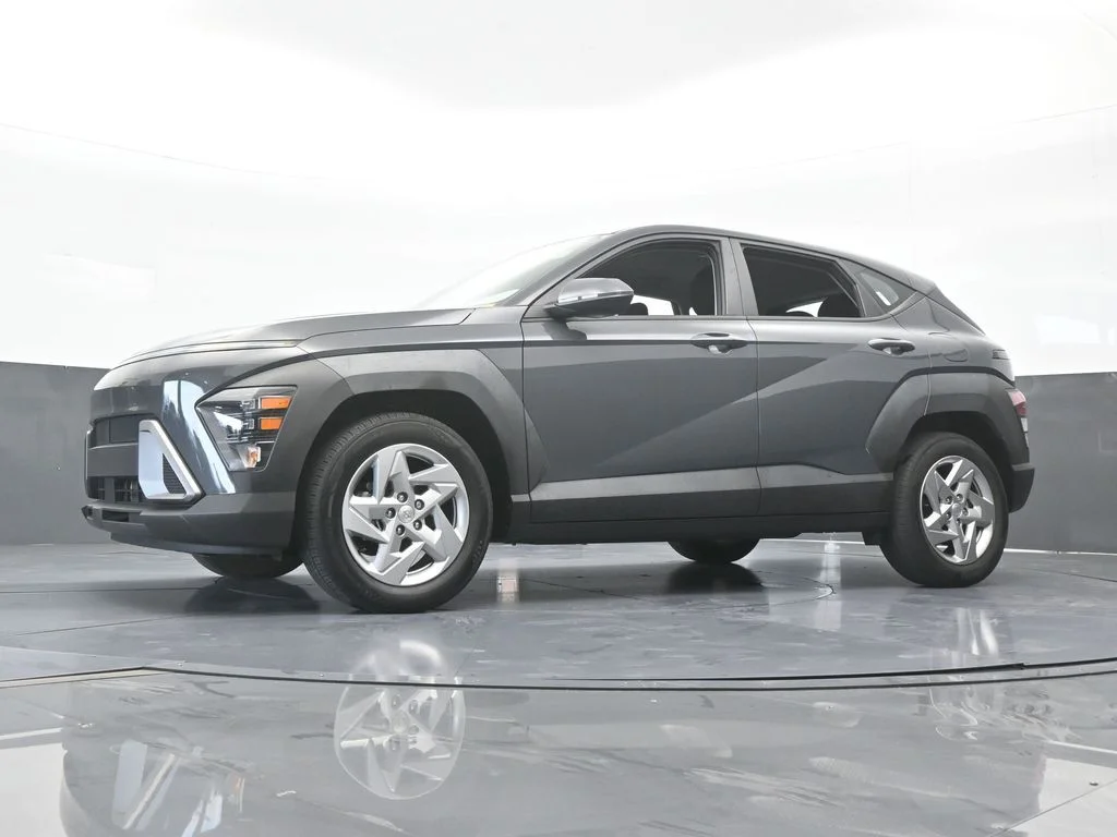 Used 2024 Ecotronic Gray Pearl Hyundai SE image 58