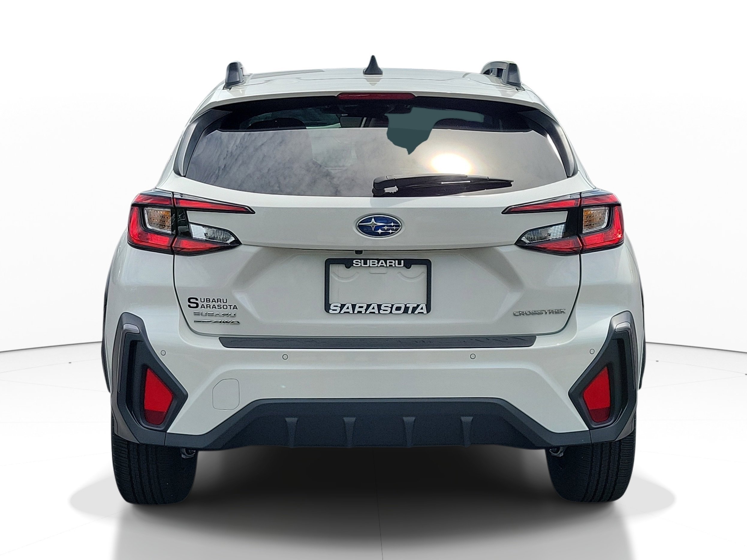 Used 2024 Crystal White Pearl Subaru Limited image 4