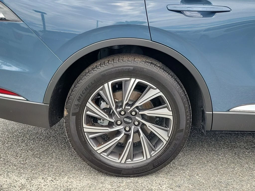 Used 2025 Blue Lincoln Premiere image 6
