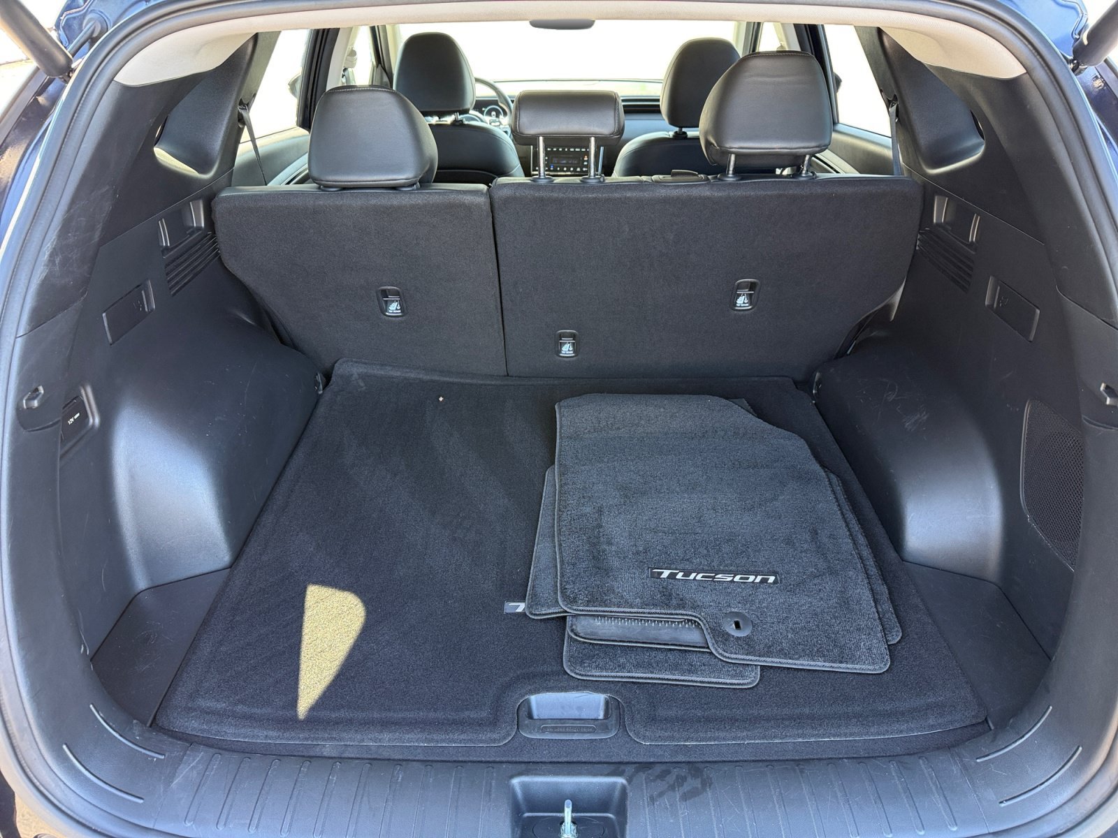 Certified Used 2024 Deep Sea Hyundai Limited image 17