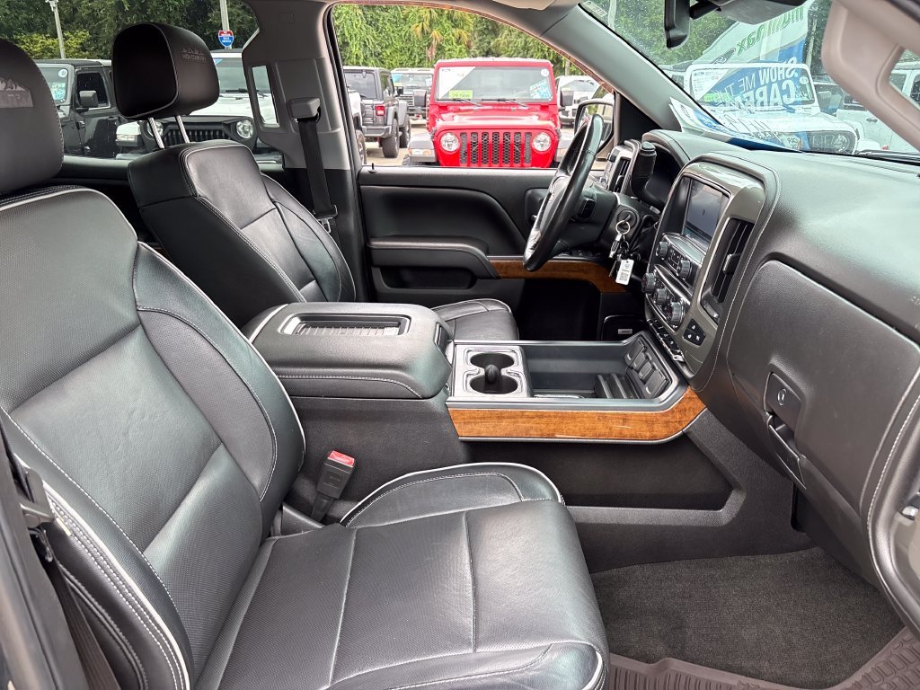 Used 2018 Gray Chevrolet High Country image 26