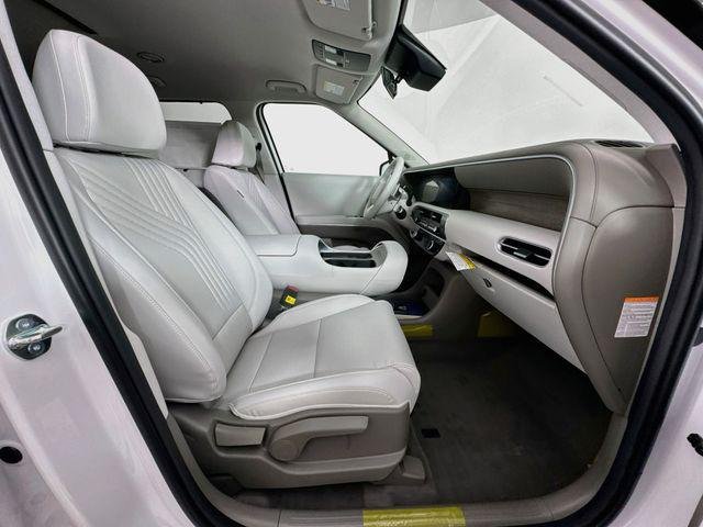 New 2026 White Hyundai Blue SEL 7P image 45
