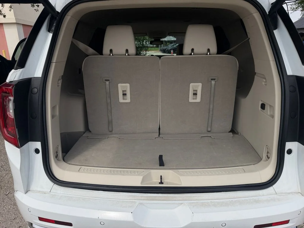 Used 2023 White GMC Denali image 19