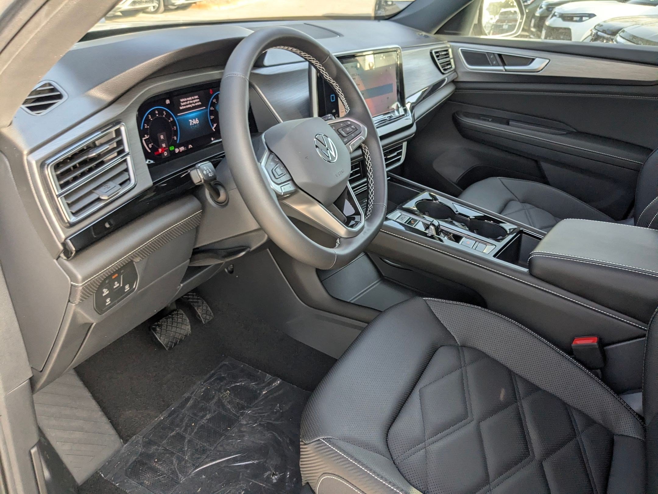 New 2026 SILVER MIST Volkswagen 2.0T SE w/Technology image 6