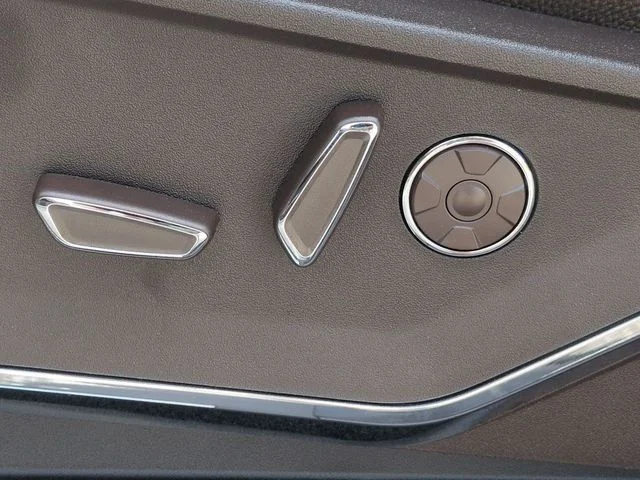 New 2026 Star White Metallic Tri-Coat Ford King Ranch® image 21
