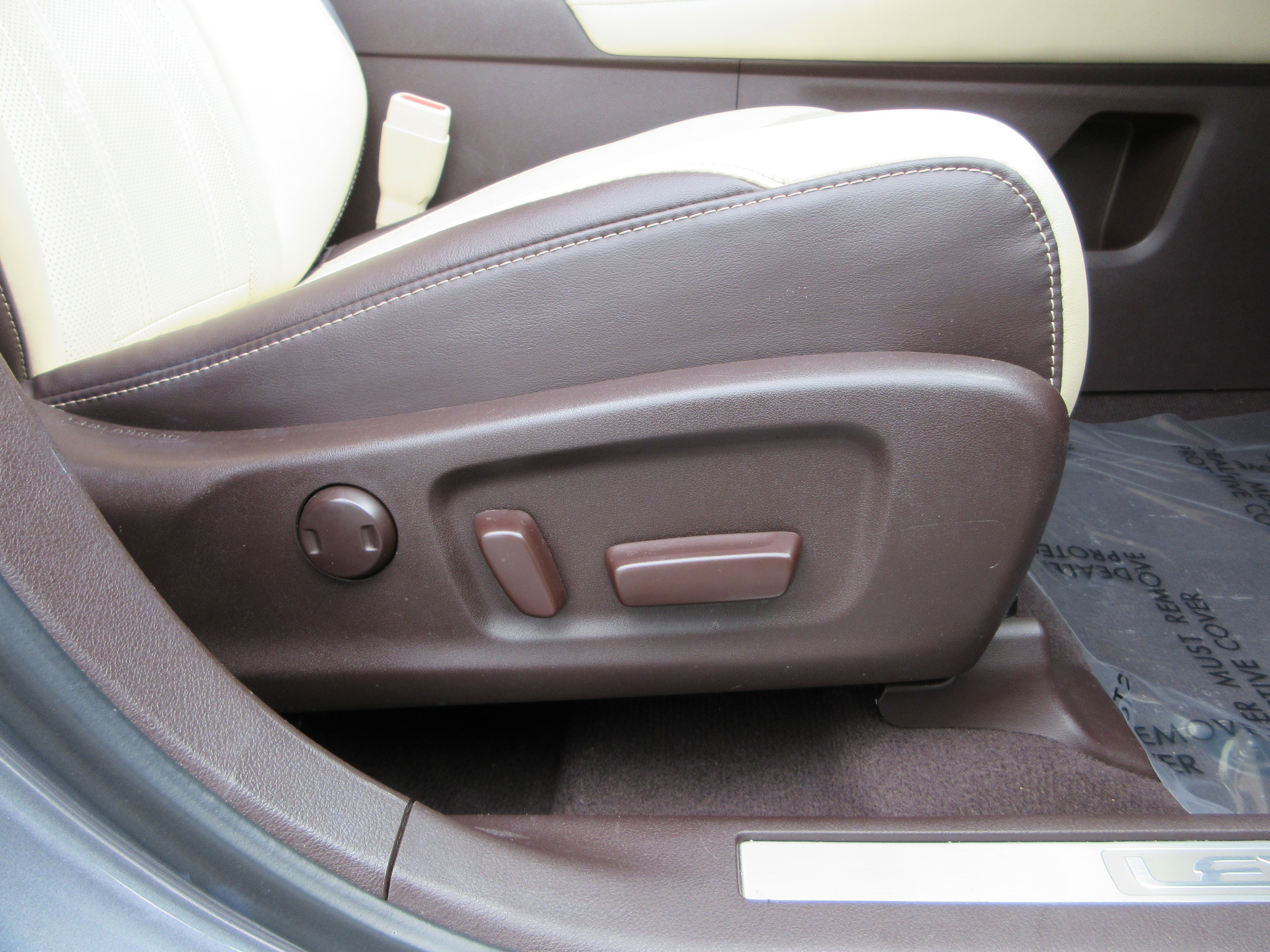 Used 2016 Nebula Gray Pearl Lexus 450h image 25