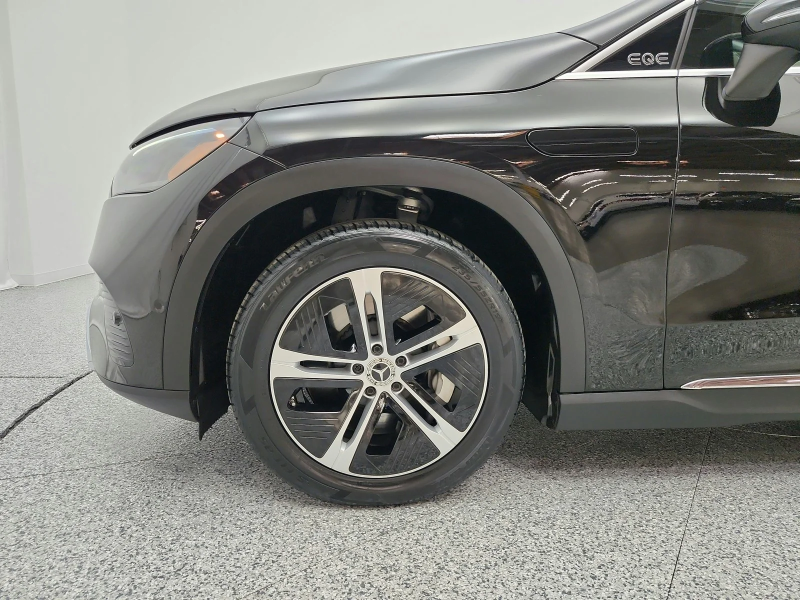 Used 2023 Obsidian Black Metallic Mercedes-Benz EQE 350 4MATIC® SUV image 21