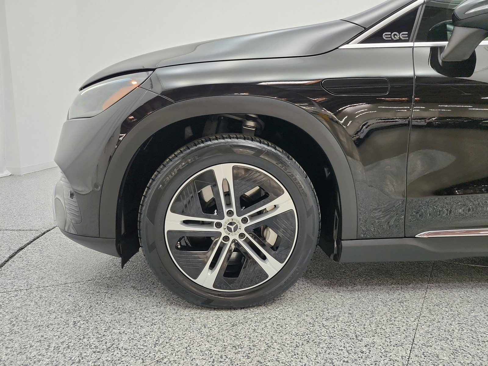 Used 2023 Obsidian Black Metallic Mercedes-Benz EQE 350 4MATIC® SUV image 21